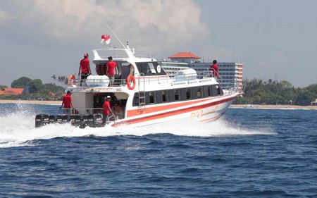 DCamel Fast Ferry - Lembongan Fast Boats